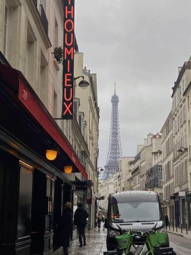 Cozy Studio near the Eiffel Tower Central 7th N7-21
