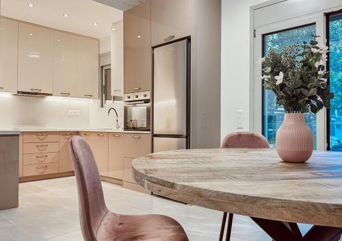 Kuchyň nebo kuchyňský kout v ubytování Athens Riviera City Escape