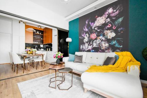 2BR, 4 Baths, Terrace Steps from Sofia Landmarks