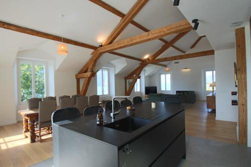 Gallery image of Appartement T5 145m2 4 chambres, vue lac climatisé in Tresserves