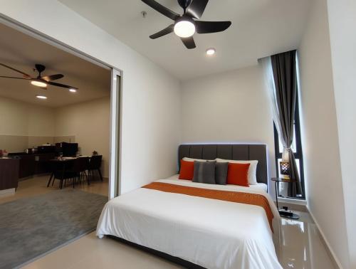 Postel nebo postele na pokoji v ubytování Seaview KK Centre Hotspot The Shore - Mixma Suites