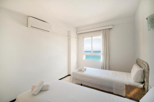 AA Guest - SandBeach Front Sea Views Eco Apartment