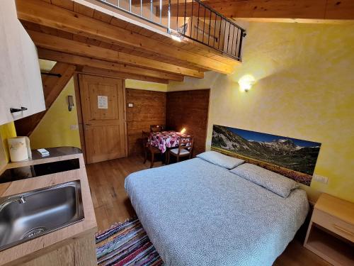 Ένα ή περισσότερα κρεβάτια σε δωμάτιο στο Agriturismo La Ca' Vegia