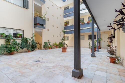 Stunning 3BR 2BTH with Parking and Jacuzzi