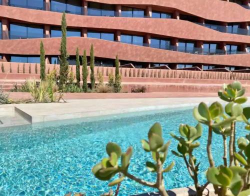 Piscina moderna y elegante 5