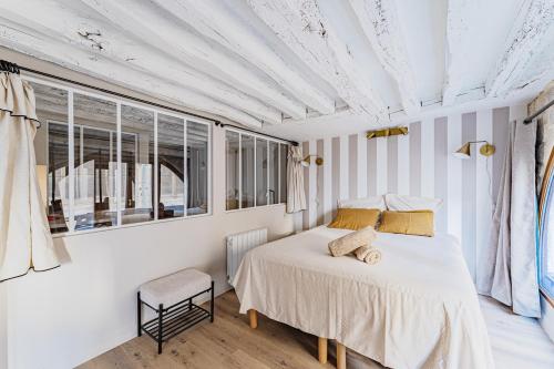 2BR apartment next to Notre Dame de Paris