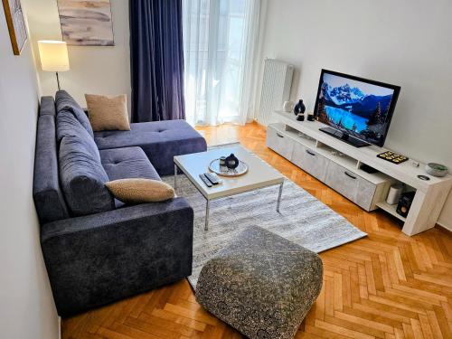 Lydia's Central Apartment