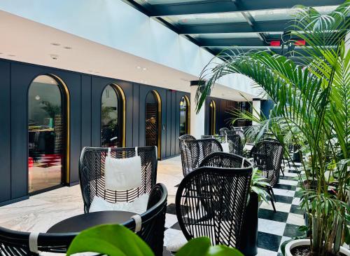 Hotel Ferreus Modern Art Deco — Patio