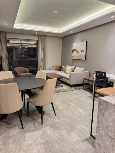 Skyline Suite in Hidd Heights