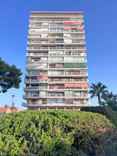 Elegante Luminoso con Piscina A 100 m del Mar AC