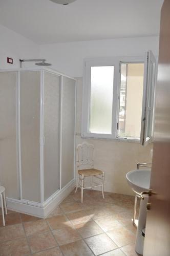 Kúpeľňa v ubytovaní Bed & Breakfast 4U PARCHEGGIO INTERNO
