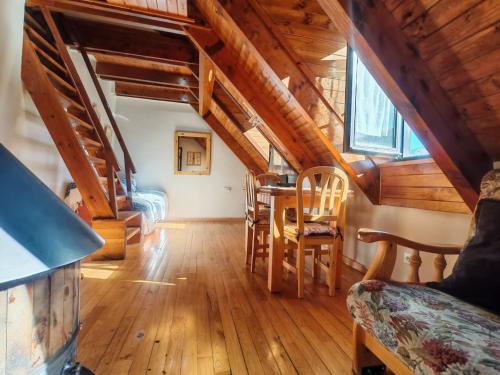 Dúplex acogedor con chimenea cerca de Aigüestortes - Falcó 6