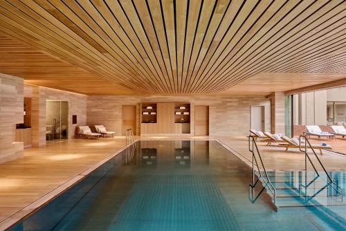 Fairmont Golden Prague — Pool view