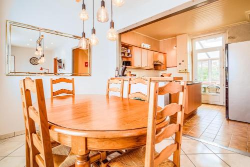 Kuchyň nebo kuchyňský kout v ubytování Maison typique à deux pas du bourg et de la mer