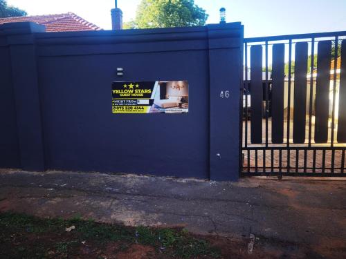 Φωτογραφία από το άλμπουμ του Yellow Stars Guesthouses στο Γιοχάνεσμπουργκ