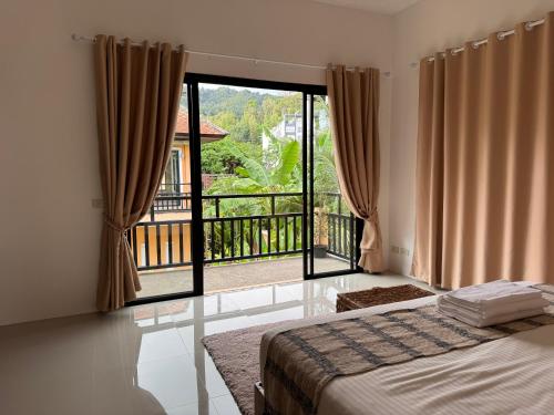 Postel nebo postele na pokoji v ubytování The Orange Villa Near Beach 時尚家庭別墅提供免費接送服務