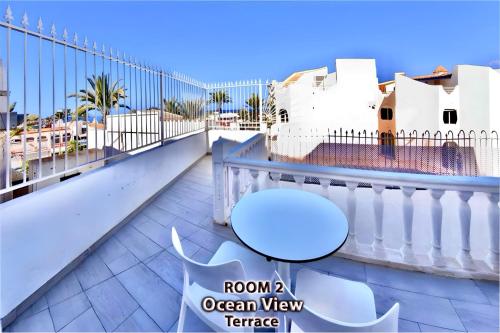 Villa Fiesta Las Americas up to 14 Guests Party Stay