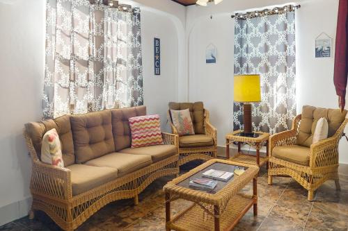 Sunset King Suite at Hummingbird Home Suites Gold Standard Certified