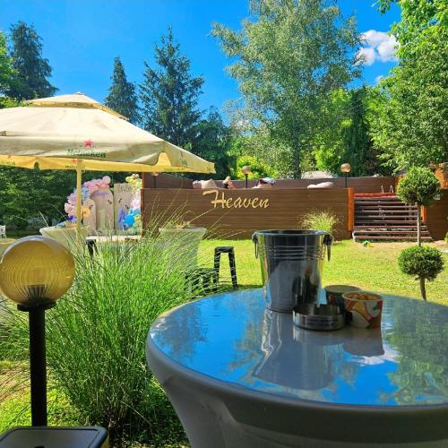 Κήπος έξω από το Heaven