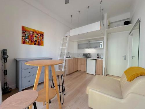 ⁂ Petit nid design au centre de Nice
