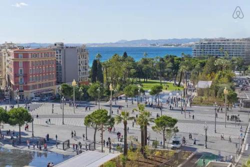 ⁂ Petit nid design au centre de Nice