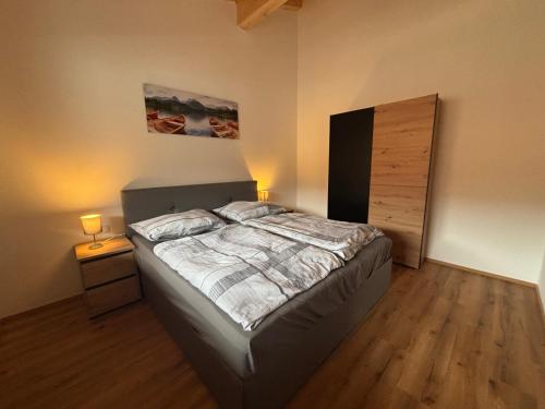 Ένα ή περισσότερα κρεβάτια σε δωμάτιο στο Schustererhof