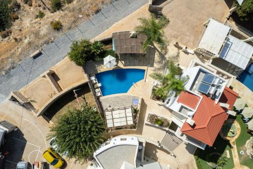Sunshine Villa with Private Pool by Estia