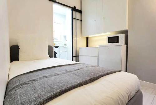 Cozy Single Flat in Paris 16th District Elevator N16-142