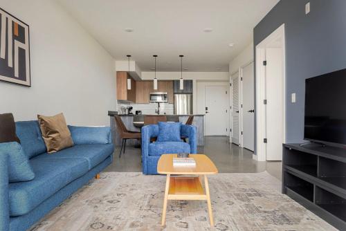 Photo de la galerie de l'établissement Blueground New Tacoma balcony nr Union Station SEA-955, à Tacoma