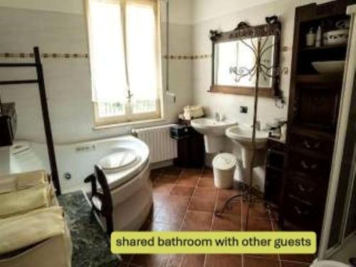 Bilik mandi di Casa Boccardi