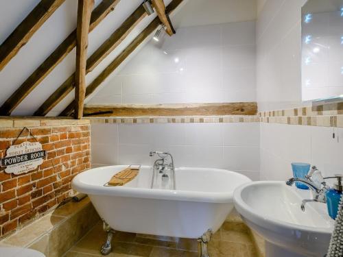 Koupelna v ubytování 3 bed in Winterton-on-Sea 77582