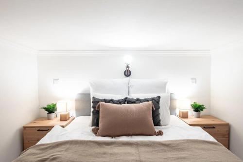 Central - NEW - Comfy Home