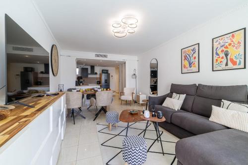 MY CASA - PALAIS MED 702 D - 2 bedroom Down Town with Terasse AC