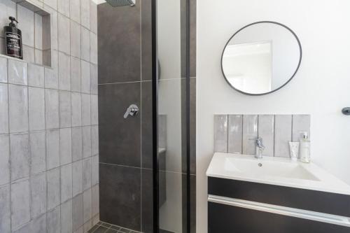 Ένα μπάνιο στο Peace Haven Cottage St Helena Bay