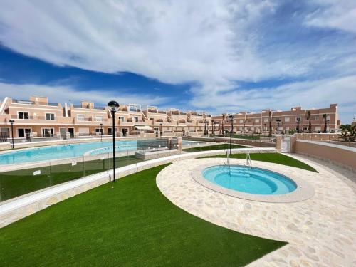 Torre sol Penthouse - jacuzzi - AC - garage - pool