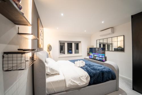 Postel nebo postele na pokoji v ubytování Luxury Home Sleeps 6, Hot Tub, Free Parking