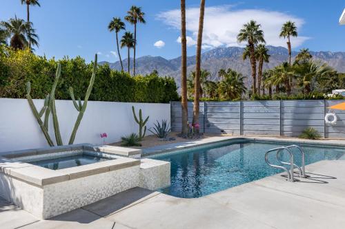 Bazén v ubytování For The Record by Acme House Company nebo v jeho okolí