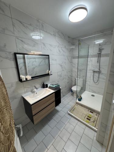 l'oasis bagnolet 욕실