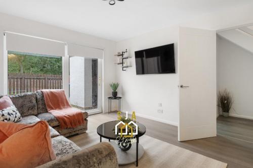 TV/trung tâm giải trí tại Aalesund Residence - SJA Stays - 3 Bed House