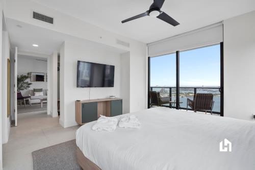 Stylish Apartments with Partial Ocean Views in Downtown! photo 229