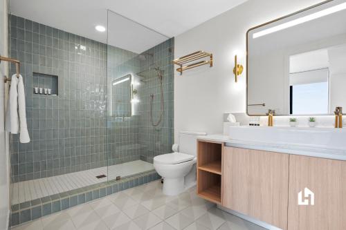 Stylish Apartments with Partial Ocean Views in Downtown! photo 235