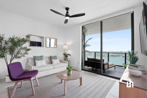 Stylish Apartments with Partial Ocean Views in Downtown! photo 223