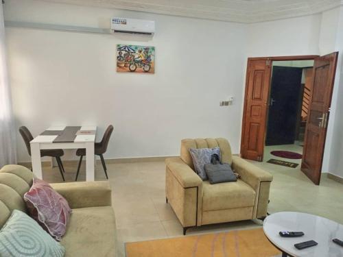 Billede fra billedgalleriet på 1 chambre salon-messebo électricité inclus TTC i Cotonou