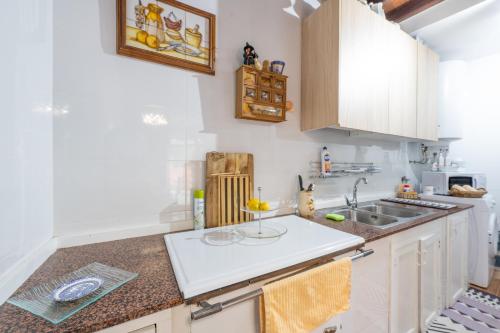 Kuchyň nebo kuchyňský kout v ubytování La Casina de MIRI