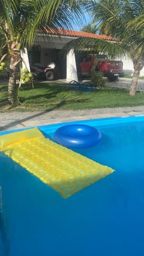 Der Swimmingpool an oder in der Nähe von Casa no cumbuco