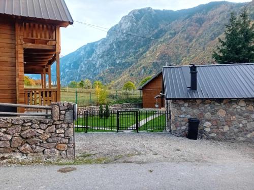 Villas Meti Rugove