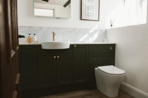 Vannituba majutusasutuses The Farmhouse at Highside Farm