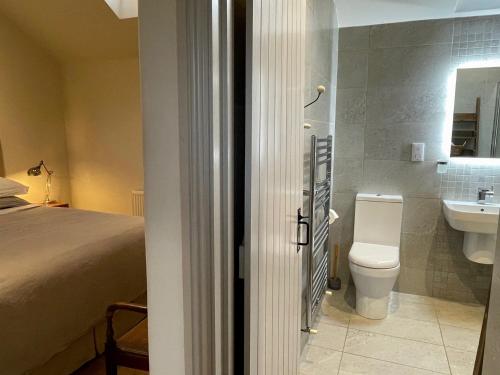Ένα μπάνιο στο 1 Bed in Ullswater 94069