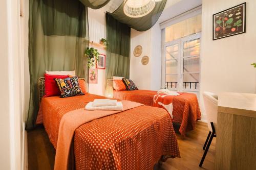 Elegant Lisbon Stay Modern Vintage Charm wAC