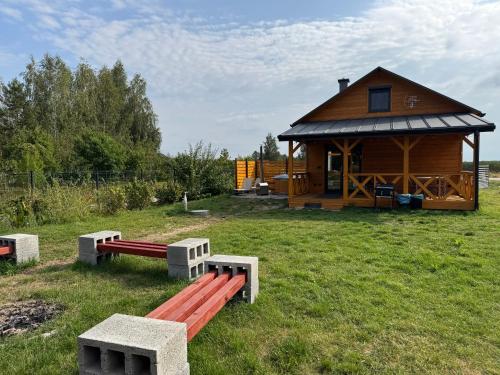 Κήπος έξω από το Domek z jacuzzi i kominkiem - cisza, natura, relaks